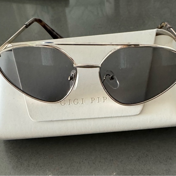 NEW! Gigi Pip Cat Eye Sunglasses - Picture 5 of 8